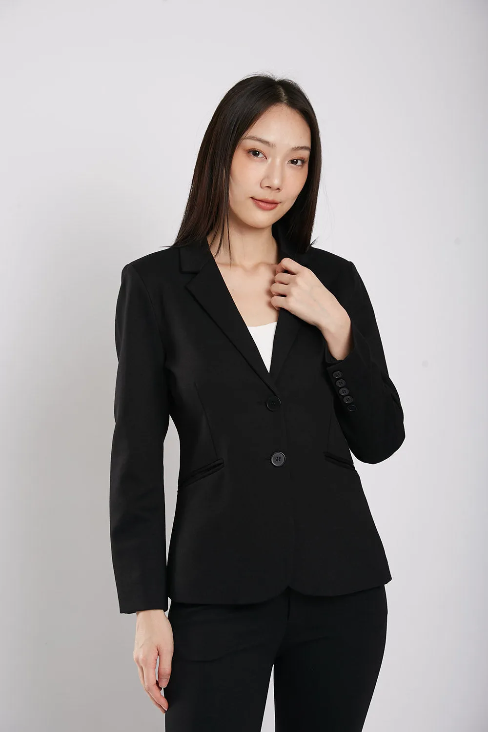 Albertha Ultra Stretchable Blazer in Black