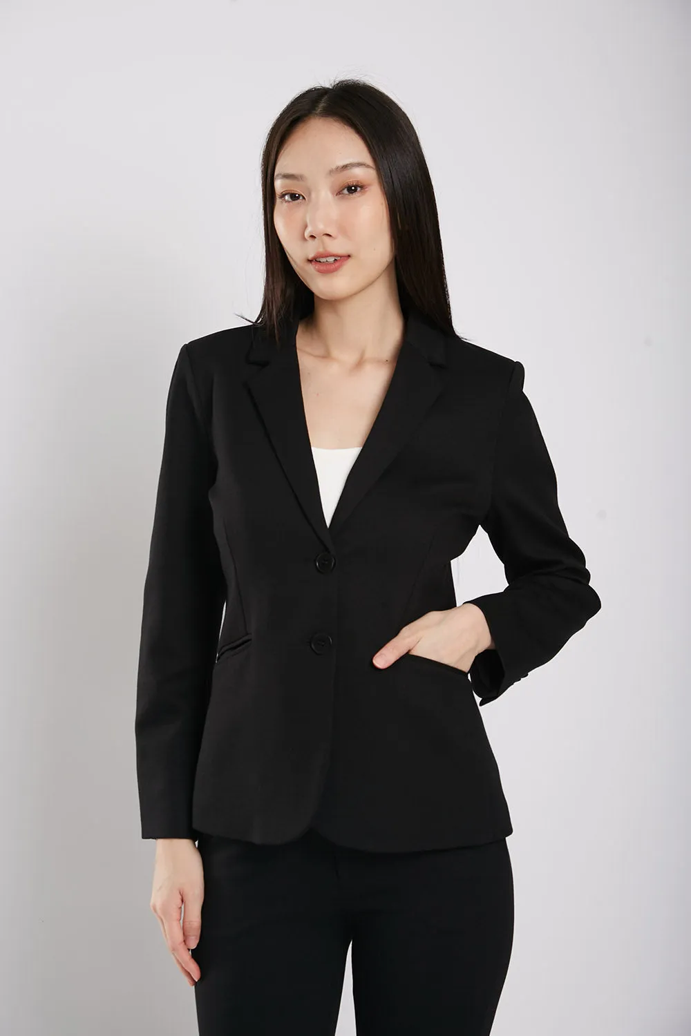 Albertha Ultra Stretchable Blazer in Black