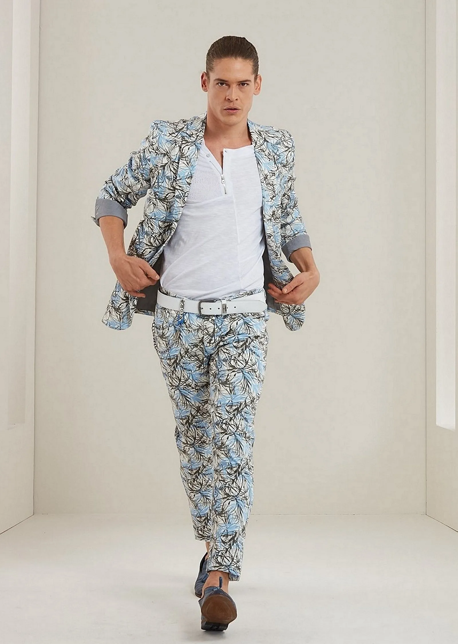 Blue Floral Slim-Fit 2-Pieces Suit