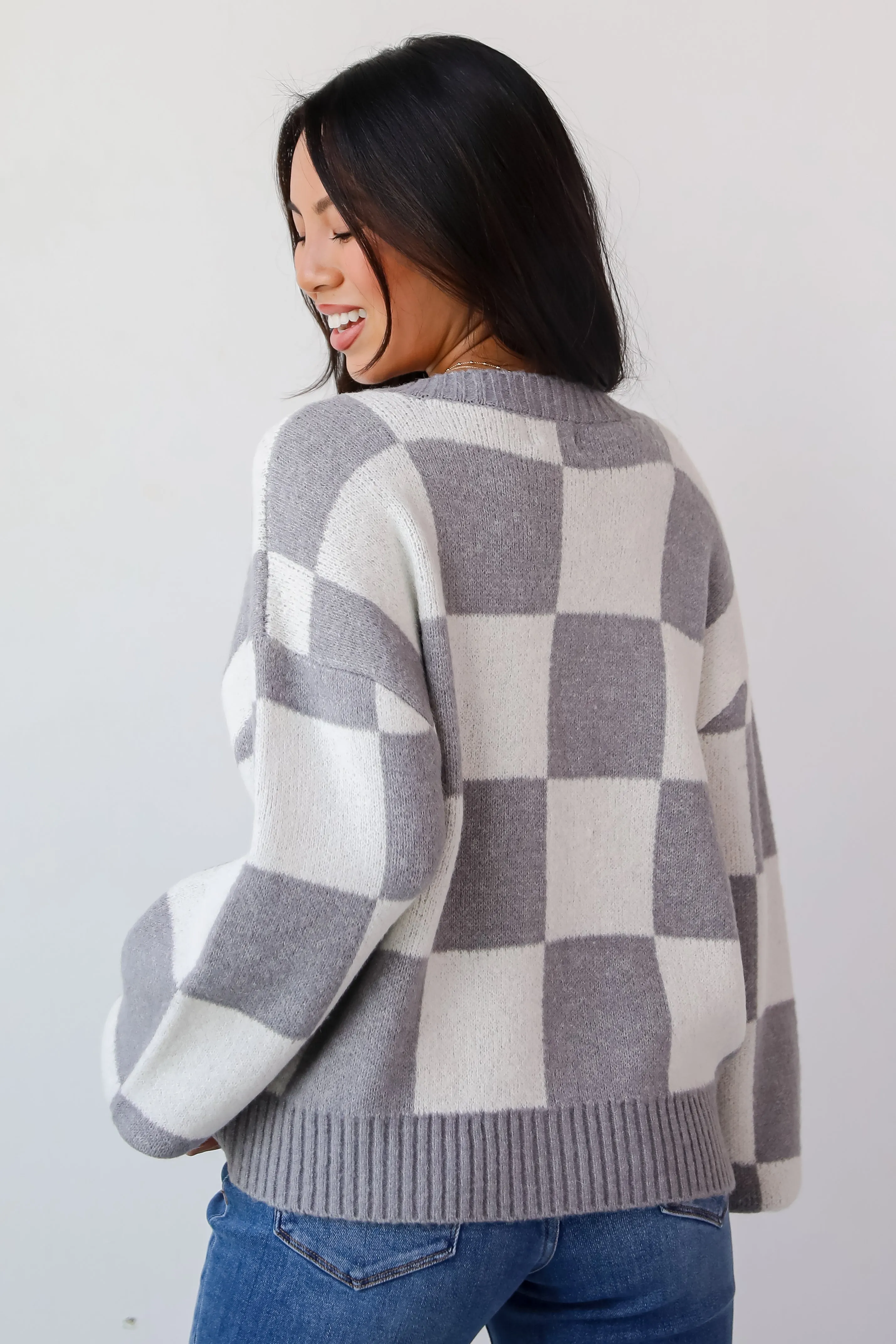 Cuddly Effect Checkered Sweater Cardigan