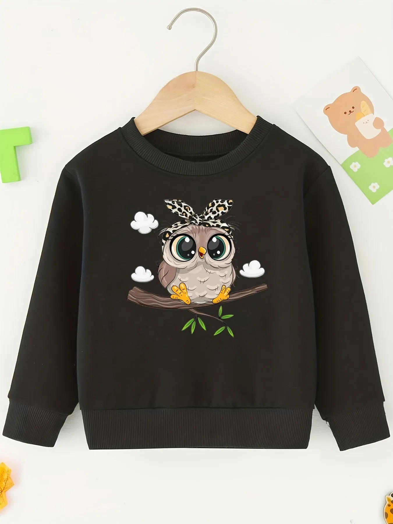 Girls' Sweatshirt with Cute Owl Print - Stylish and Comfortable 🦉👧