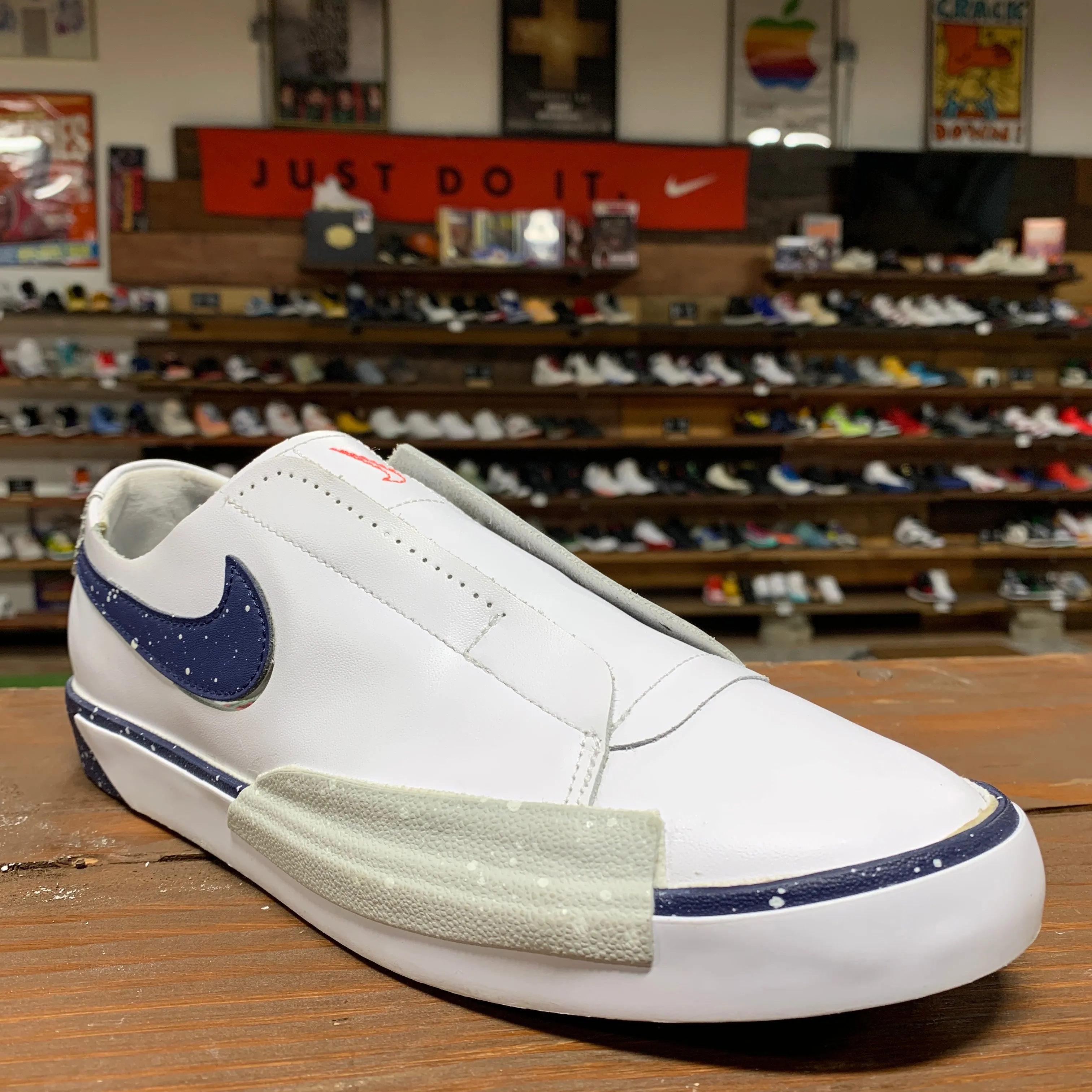 Nike Blazer Low 'Planet of Hoops' Size 8W/6.5M