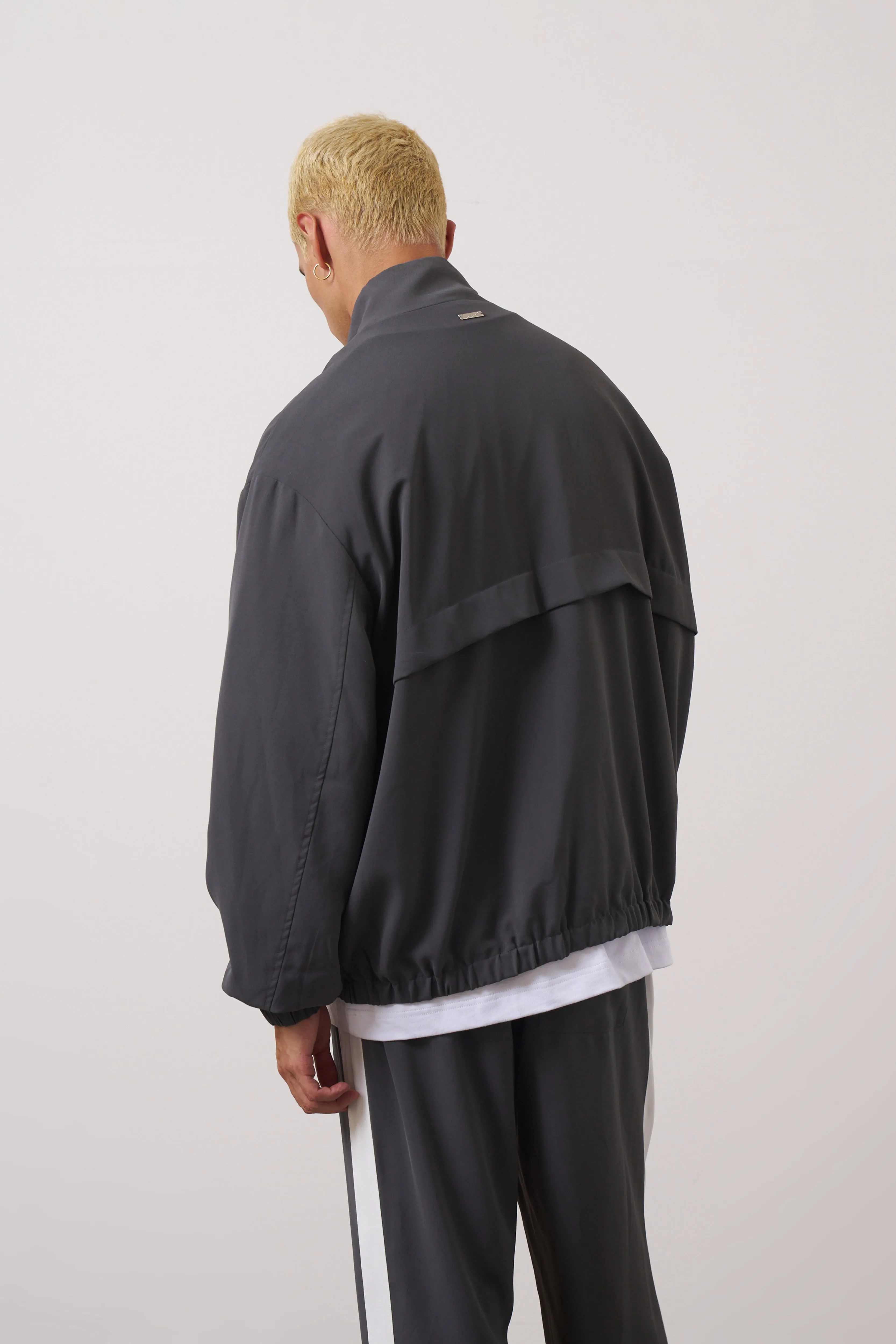 SMART LIGHTWEIGHT TRACK JACKET - CHARCOAL