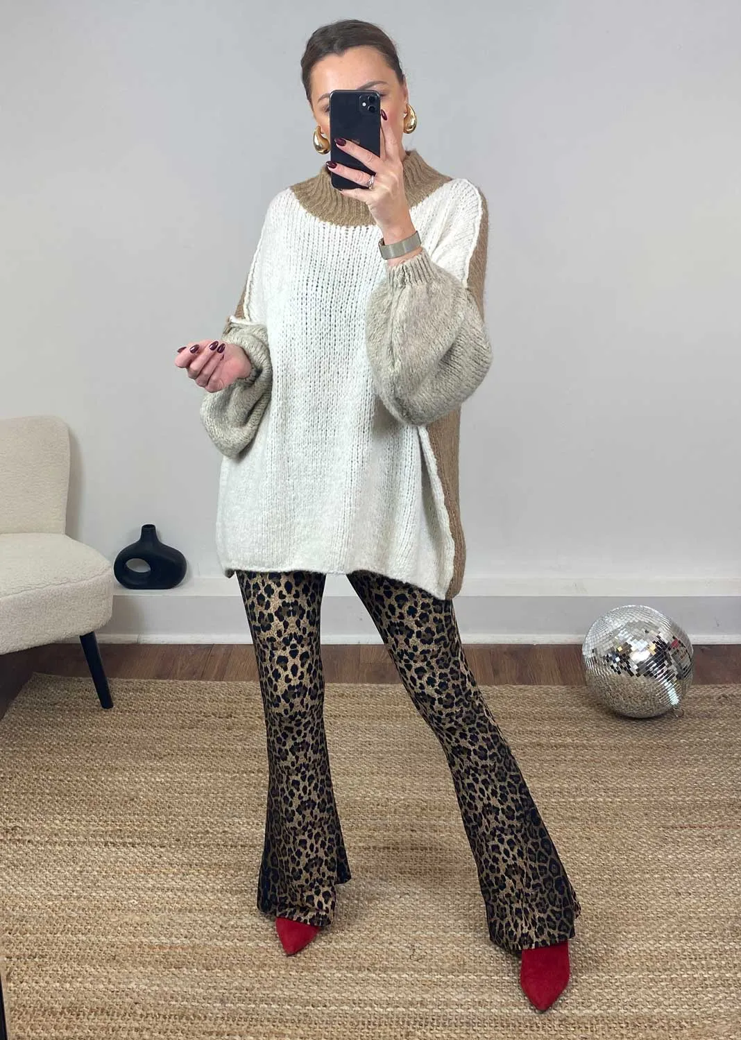 Soft Leopard Flared Leggings